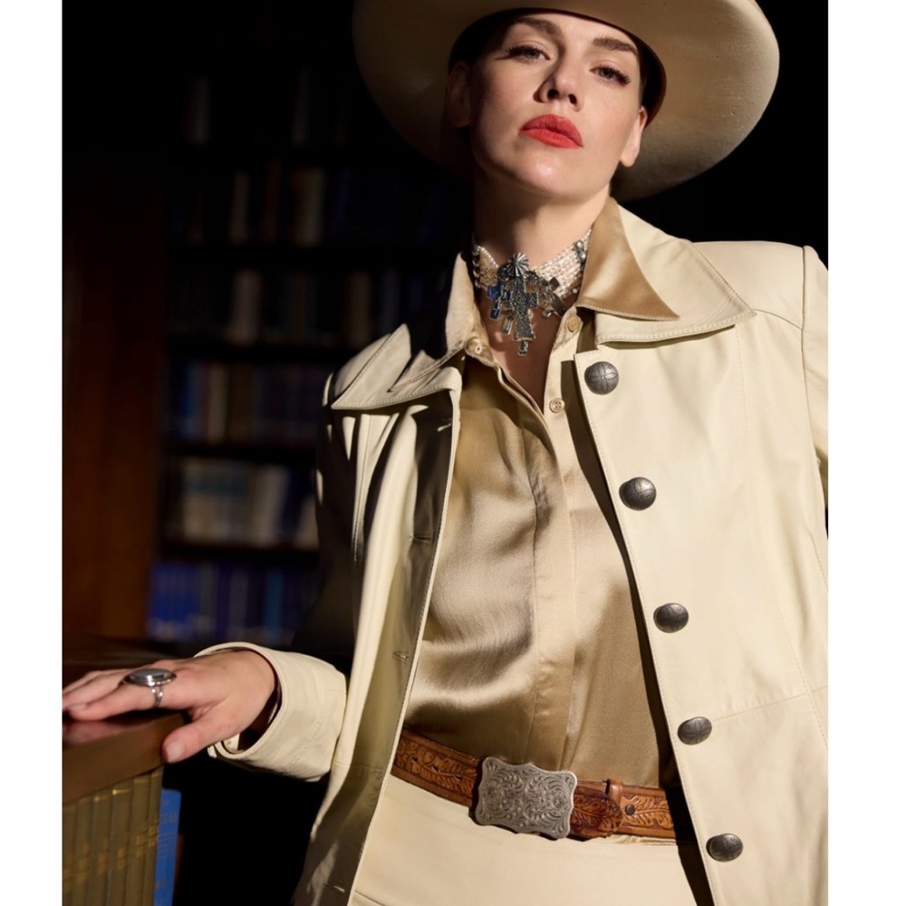 Double D Ranch buttery soft leather Bandit Trench Coat in Bone RTL $1295 L NWT - Picture 6 of 11